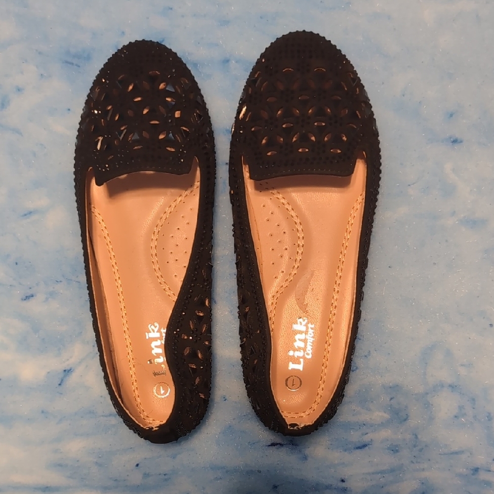 Girl's Size 1 Black Loafers